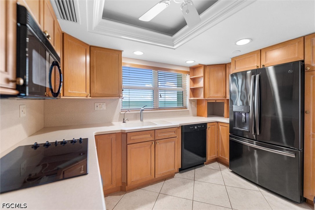 2 Bed Waterfront Home for Sale in Creciente Condo North, photo 3