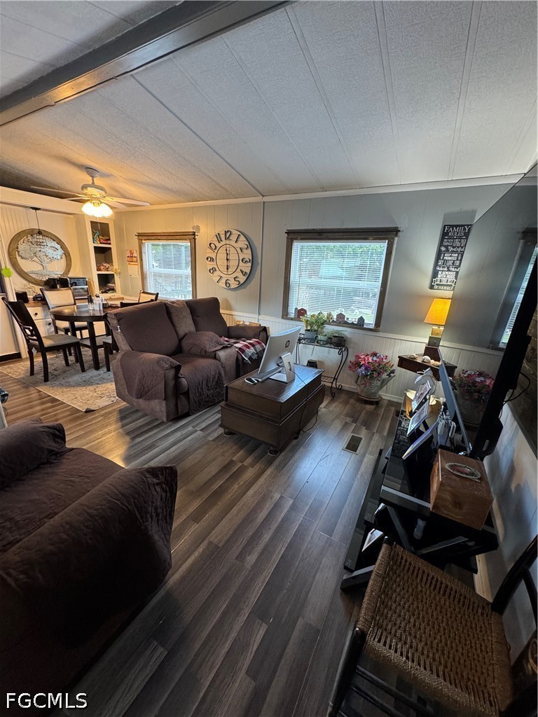 2 Bed Waterfront Home for Sale in Okeechobee, photo 3