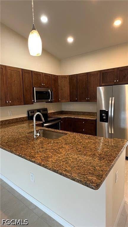 3 Bed Waterfront Home for Sale in Cape Coral, photo 3
