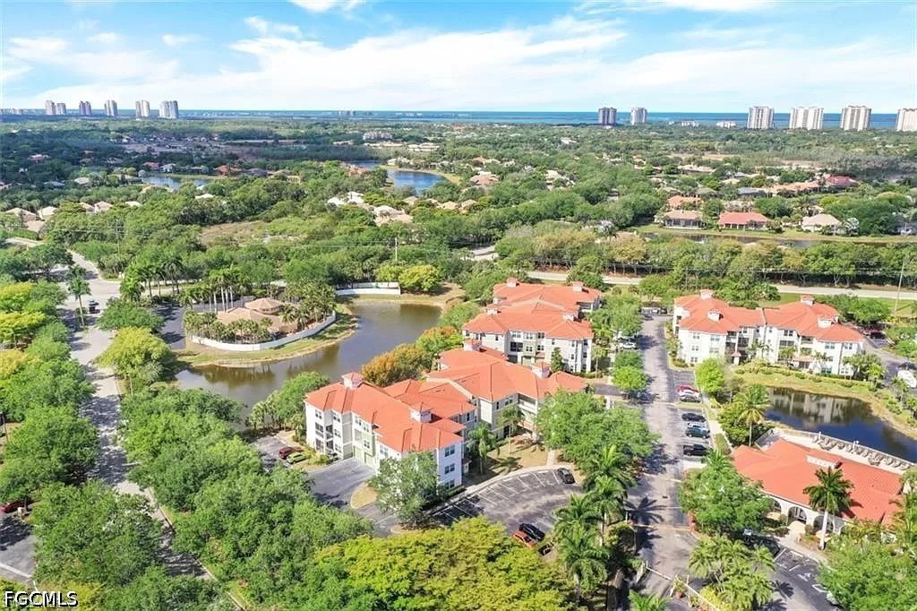 2 Bed Condominium for Sale in Estero, photo 3