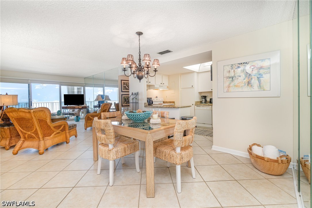 2 Bed Waterfront Home for Sale in Naples, photo 3