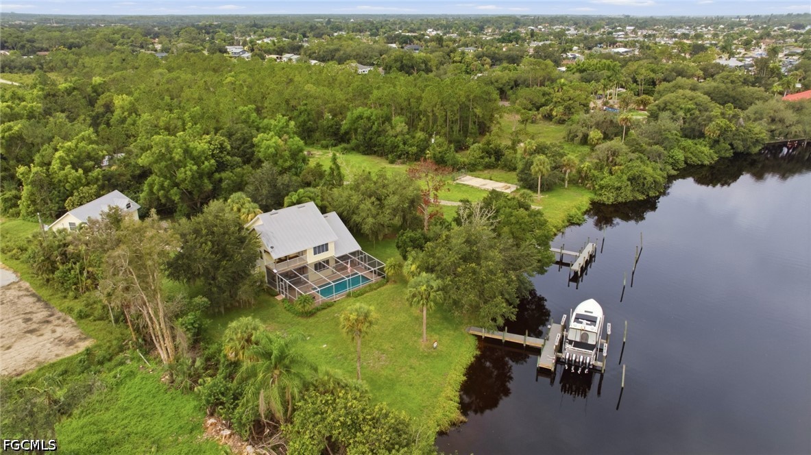 5 Bed Pool Home for Sale in Fort Myers, photo 3