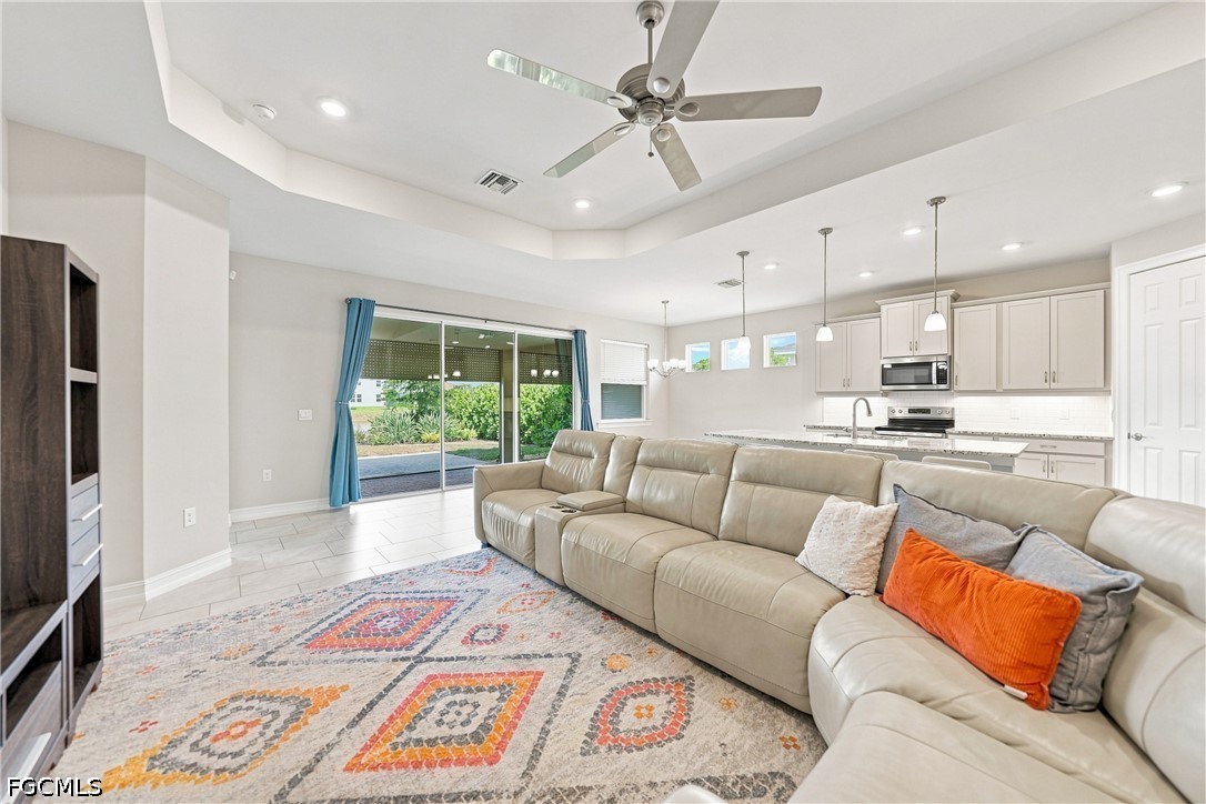 3 Bed Waterfront Home for Sale in Stonewater, photo 3