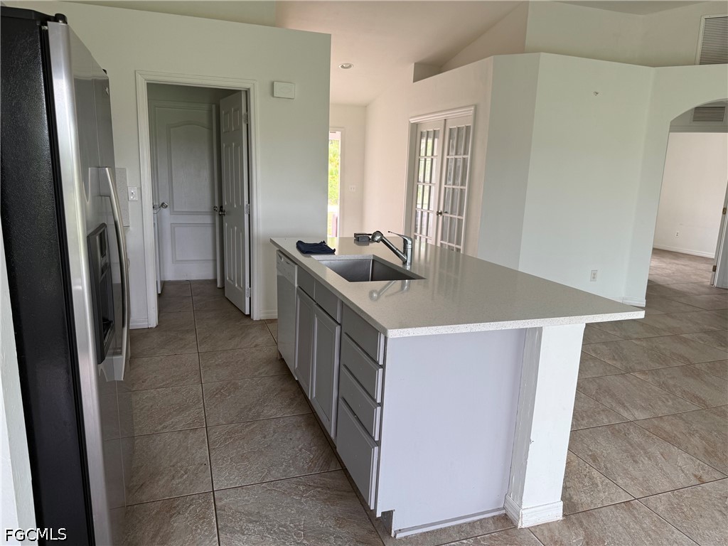 3 Bed SingleFamilyResidence for Sale in Lehigh Acres, photo 3