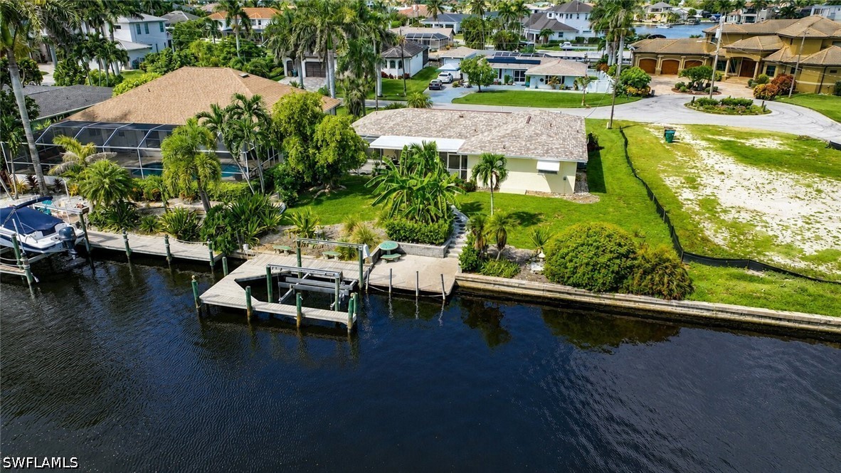 3 Bed Waterfront Home for Sale in Cape Coral, photo 3