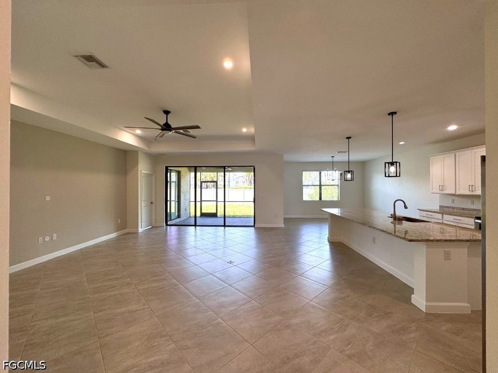3 Bed Pool Home for Sale in Timber Creek, photo 3