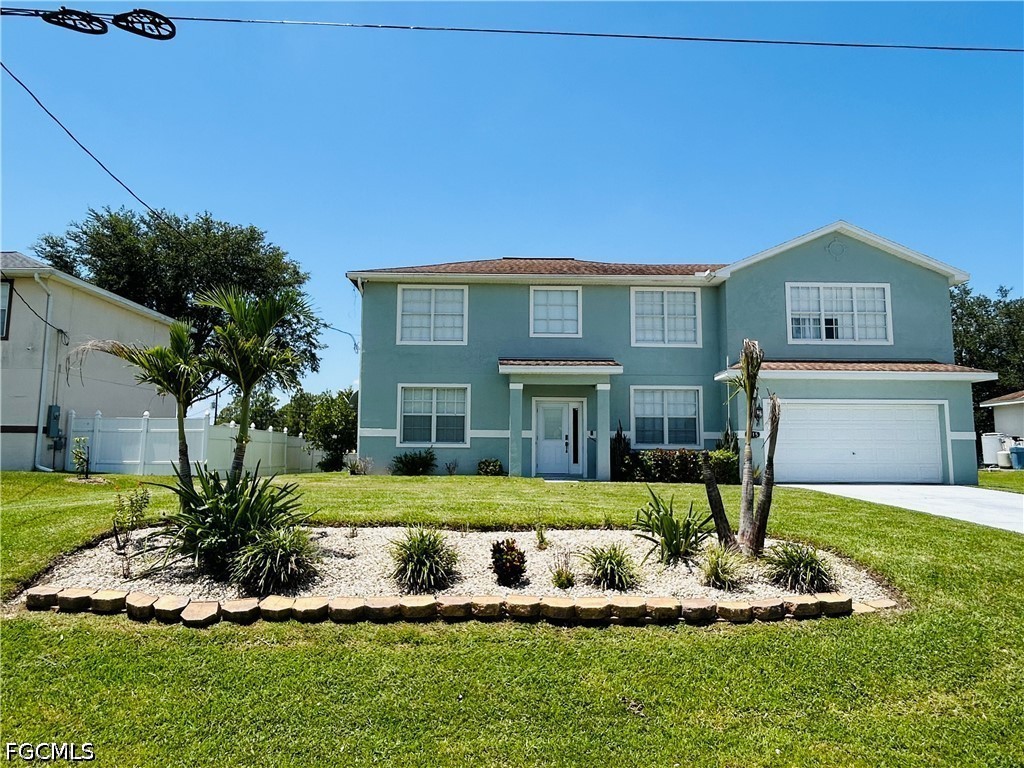 5 Bed Pool Home for Sale in Lehigh Acres, photo 3