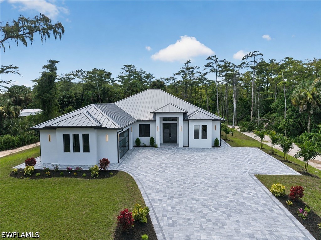 4 Bed Pool Home for Sale in Naples, photo 3