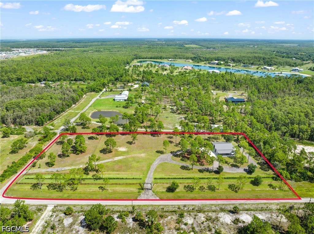 Residential for Sale in Acreage, photo 3
