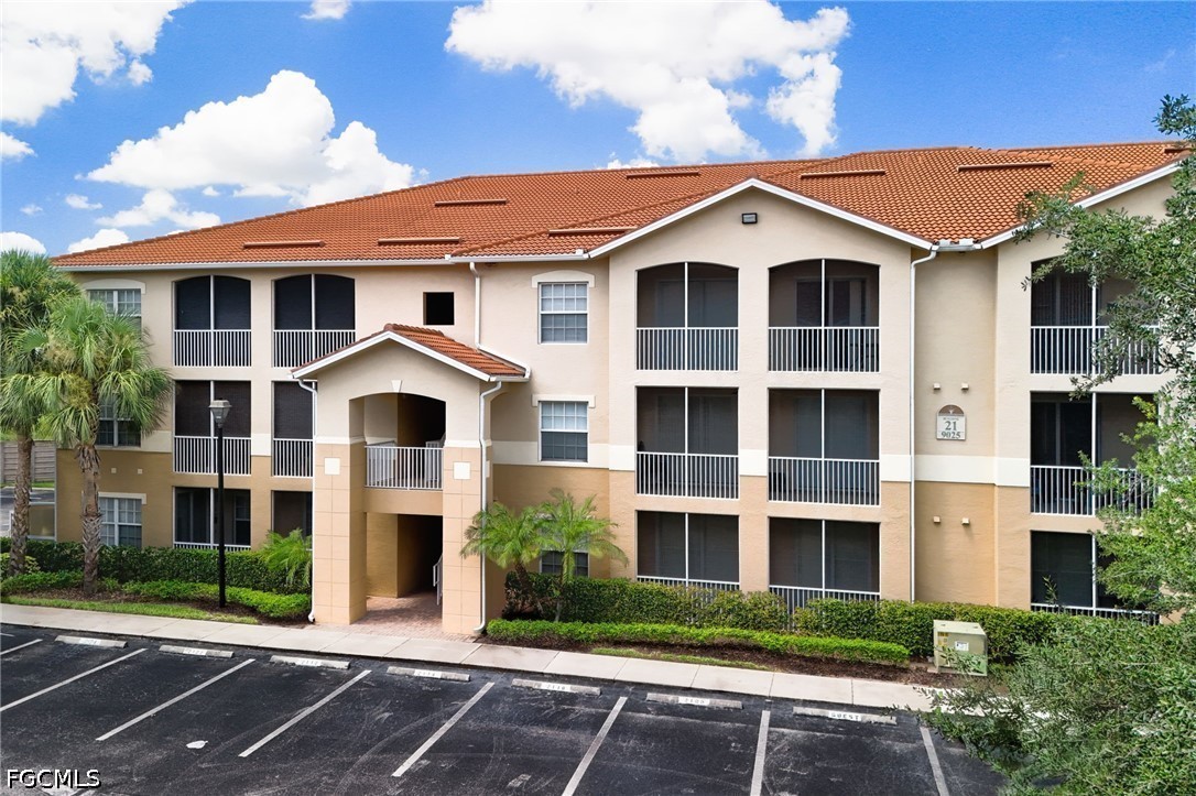 2 Bed Pool Home for Sale in Kelly Greens, photo 3