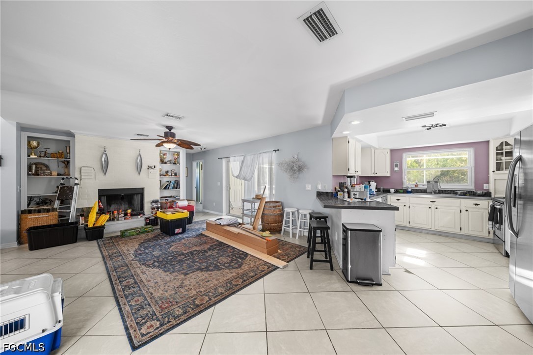 3 Bed Pool Home for Sale in Bokeelia, photo 3