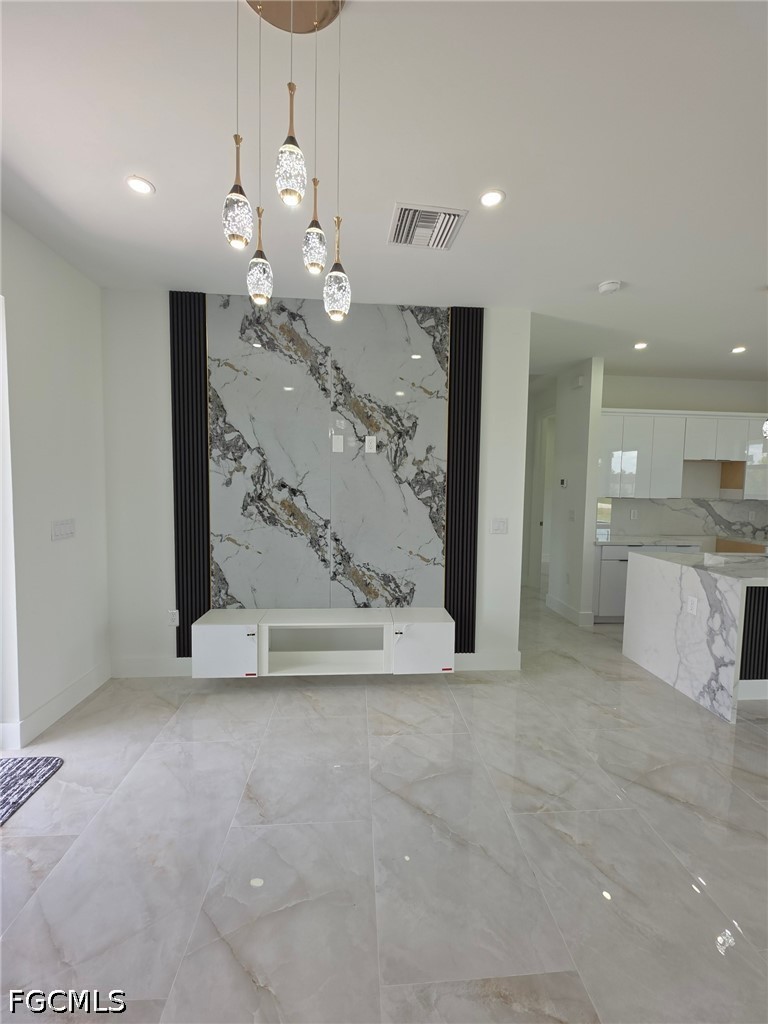 3 Bed SingleFamilyResidence for Sale in Lehigh Acres, photo 3