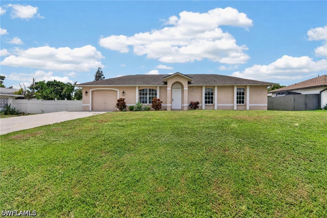 3 Bed SingleFamilyResidence for Sale in San Carlos Park, photo 3