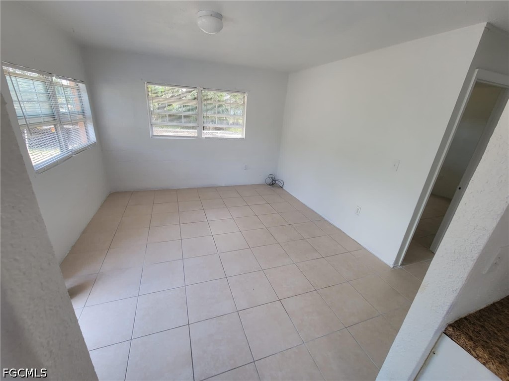 5 Bed Duplex for Sale in City View Park, photo 3