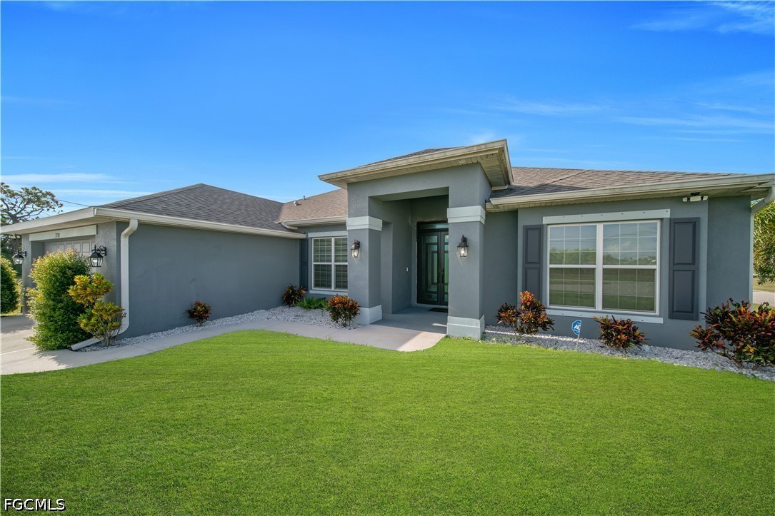 4 Bed SingleFamilyResidence for Sale in Cape Coral, photo 3