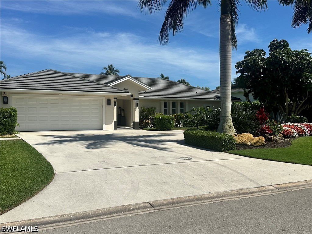 4 Bed Pool Home for Sale in Park Shore, photo 3