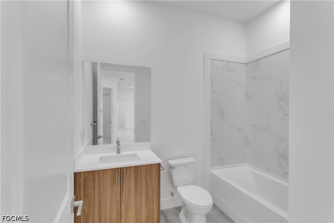 4 Bed SingleFamilyResidence for Sale in Lehigh Acres, photo 3