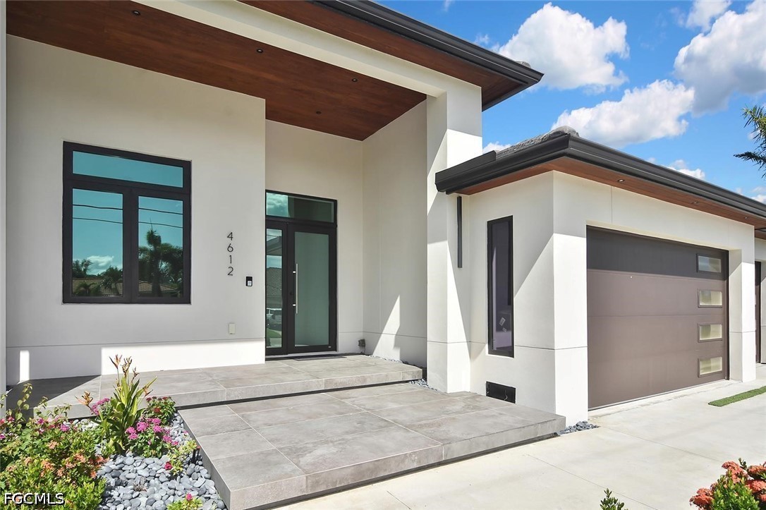 4 Bed Pool Home for Sale in Cape Coral, photo 3