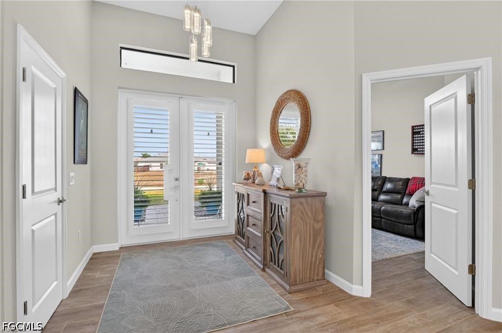 3 Bed Pool Home for Sale in Cape Coral, photo 3