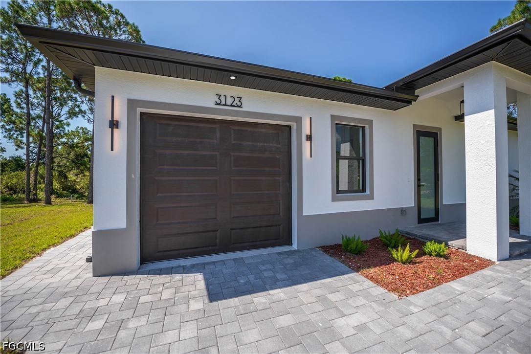 3 Bed SingleFamilyResidence for Sale in Lehigh Acres, photo 3