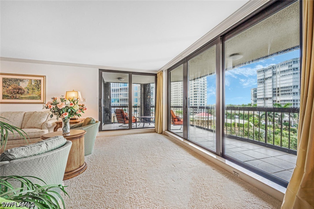 2 Bed Waterfront Home for Sale in Naples, photo 3