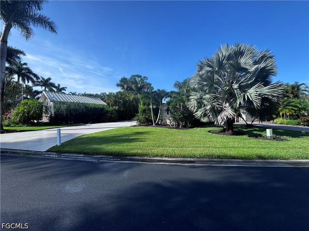 Waterfront Home for Sale in Labelle, photo 3