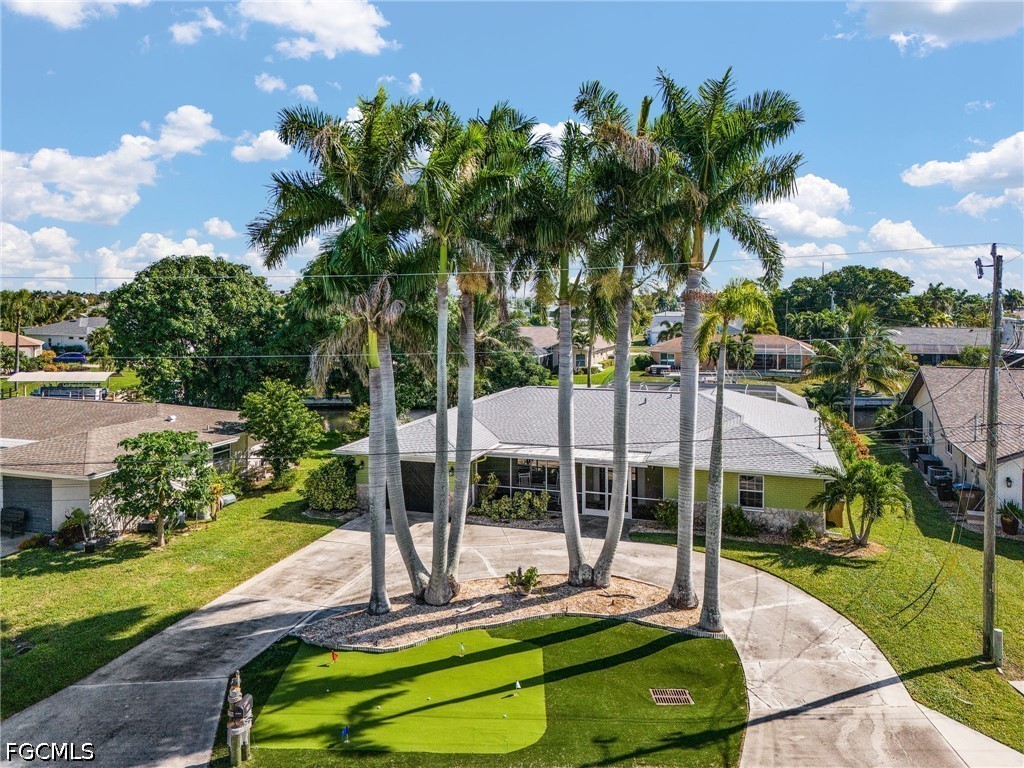 5 Bed Pool Home for Sale in Cape Coral, photo 3