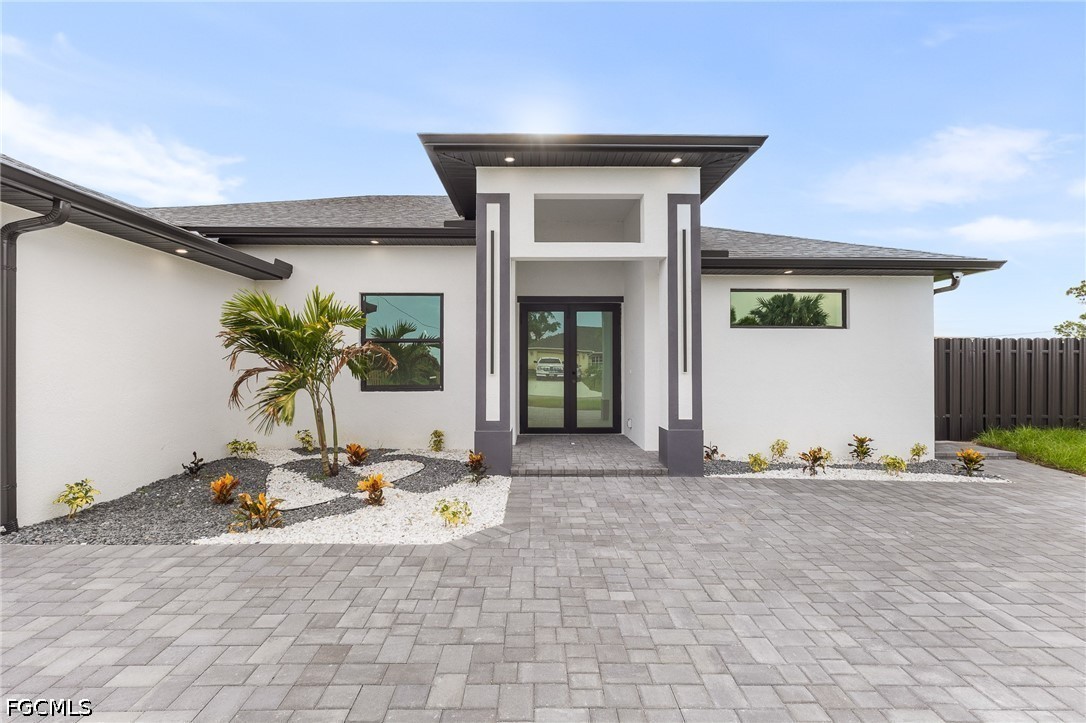 4 Bed Pool Home for Sale in Cape Coral, photo 3