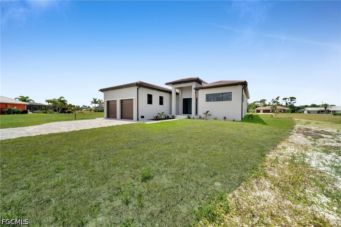 3 Bed Pool Home for Sale in Punta Gorda, photo 3