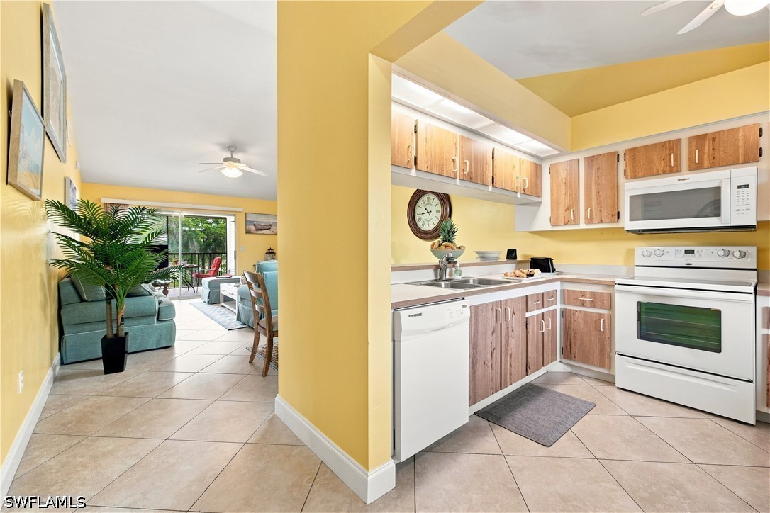 2 Bed Condominium for Sale in Fort Myers, photo 3