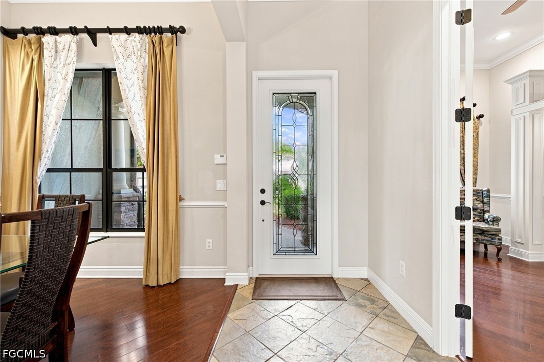 3 Bed Pool Home for Sale in Country Club, photo 3