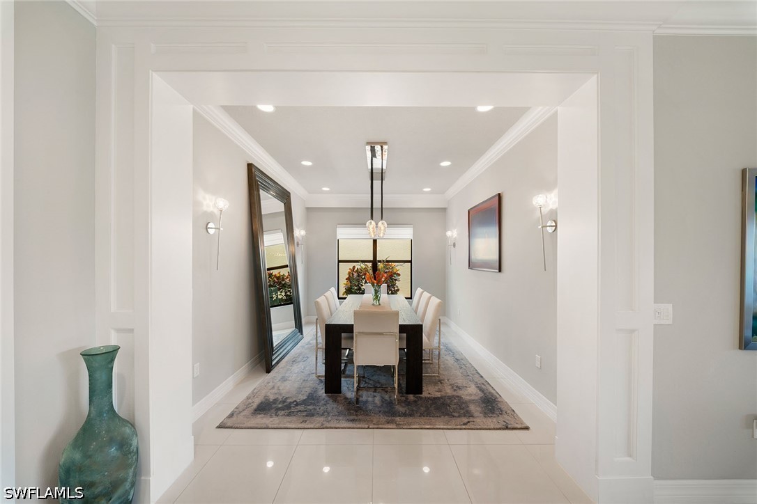 3 Bed Pool Home for Sale in Marbella Isles, photo 3