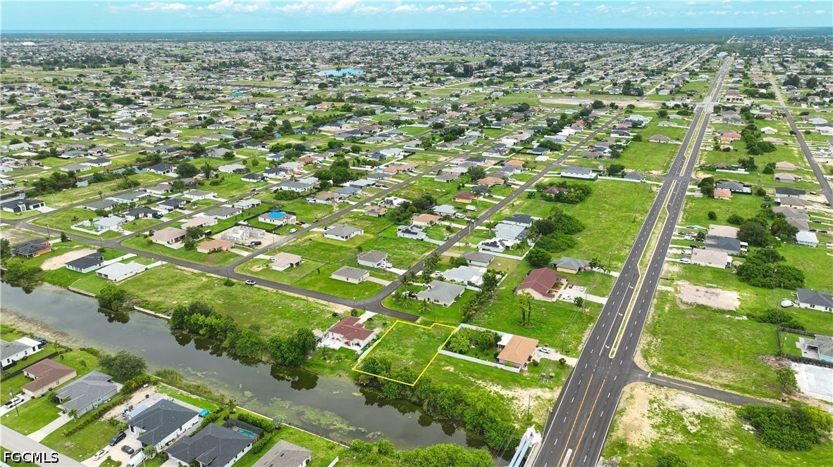 Waterfront Home for Sale in Cape Coral, photo 3