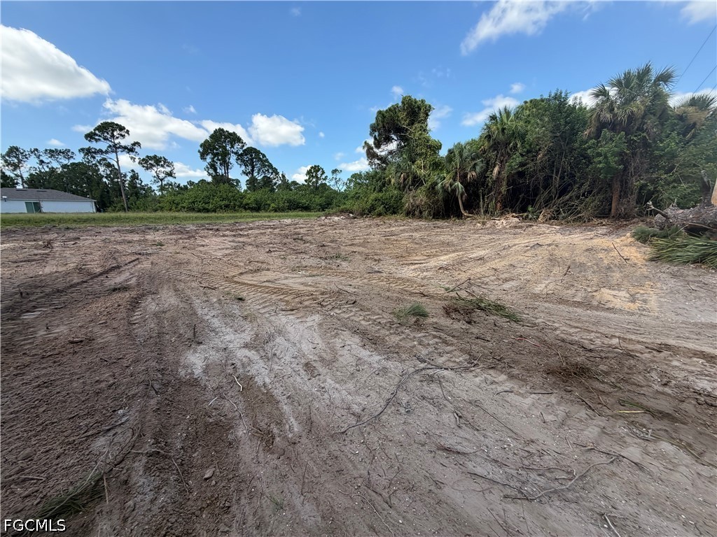 Waterfront Home for Sale in Lehigh Acres, photo 3