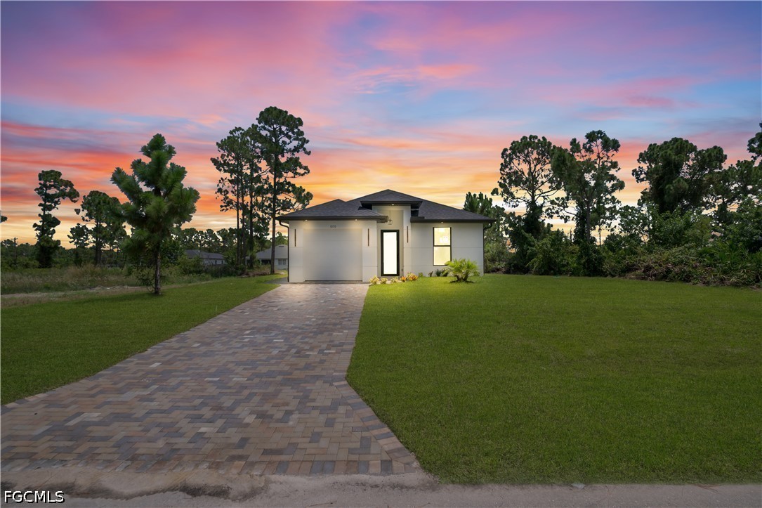 3 Bed SingleFamilyResidence for Sale in Lehigh Acres, photo 3