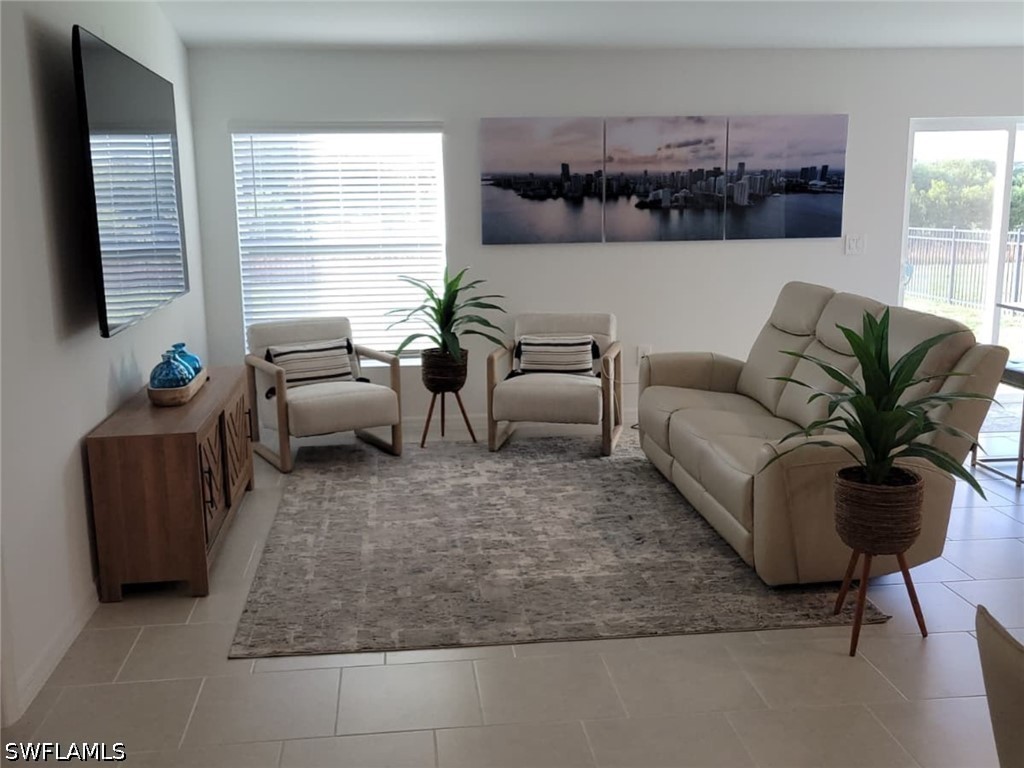 3 Bed SingleFamilyResidence for Sale in Crane Landing, photo 3