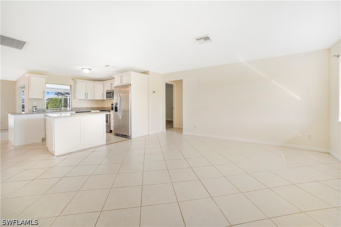 3 Bed Pool Home for Sale in Cape Coral, photo 3