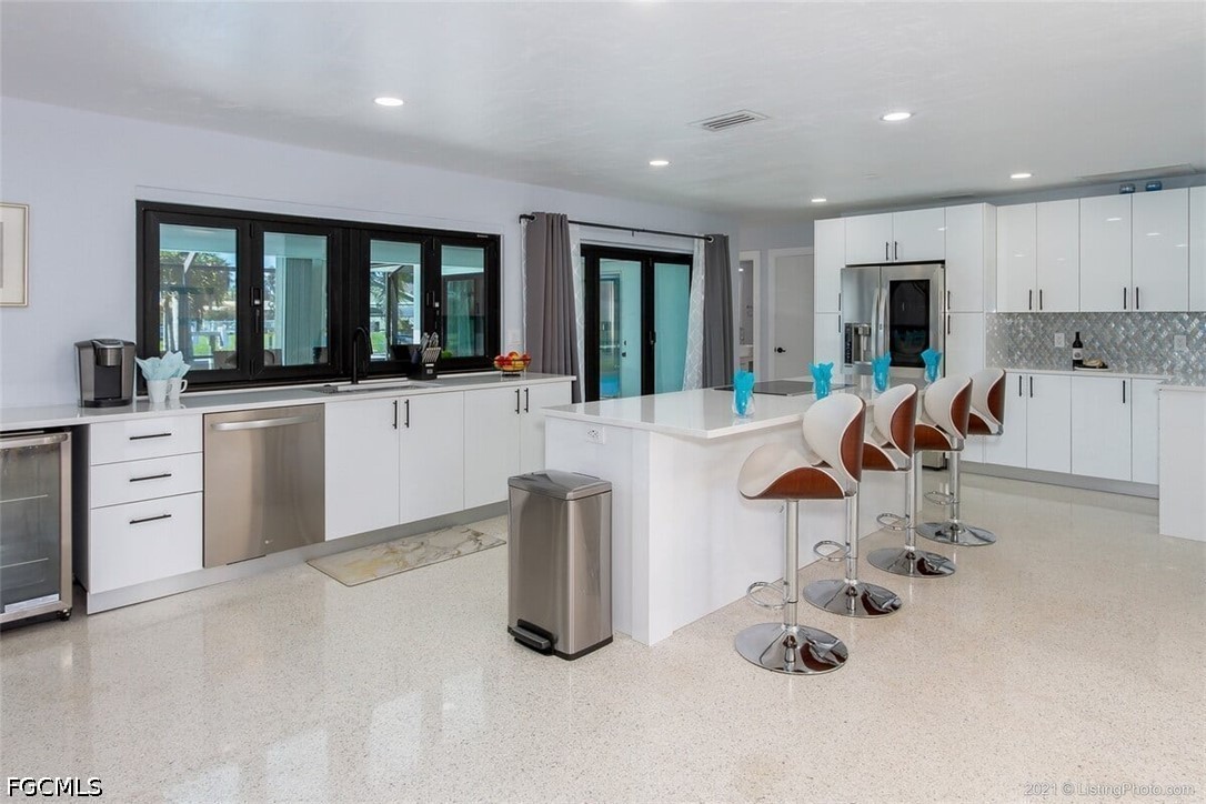 2 Bed Pool Home for Sale in Cape Coral, photo 3