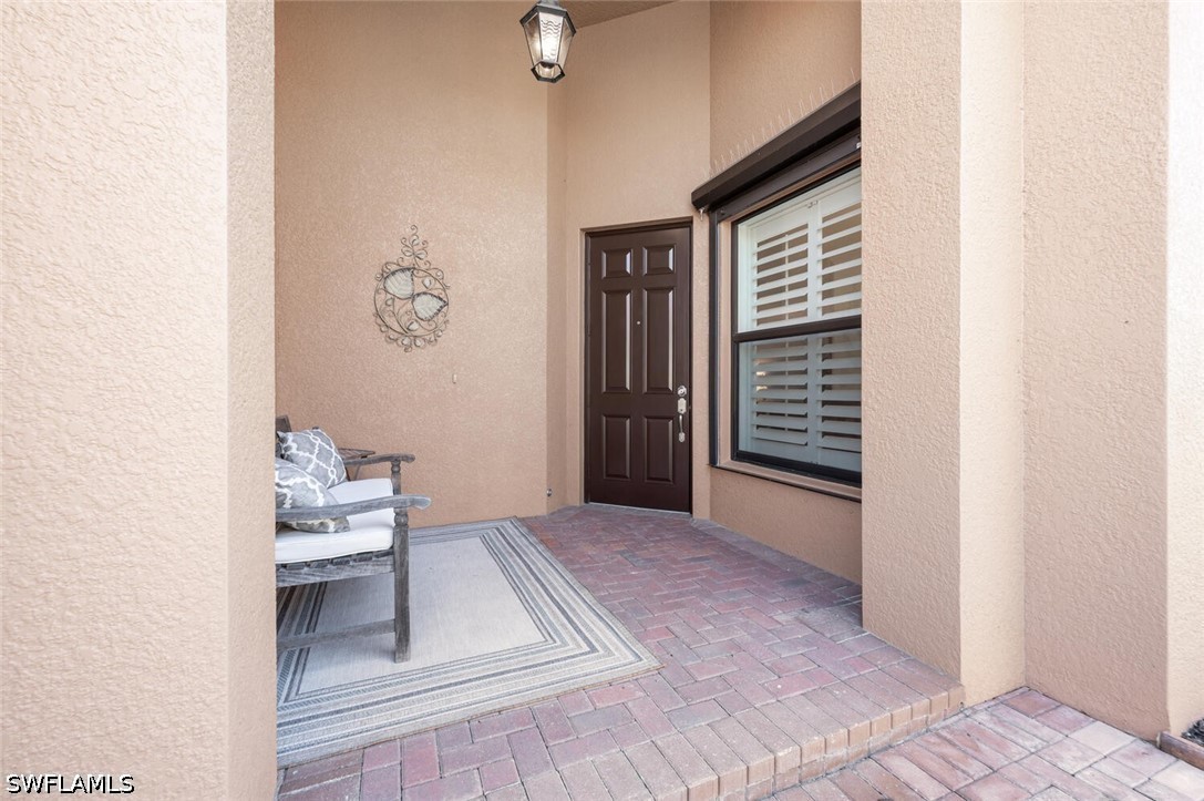 2 Bed Waterfront Home for Sale in Naples, photo 3