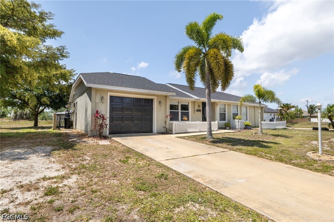 3 Bed SingleFamilyResidence for Sale in Cape Coral, photo 3