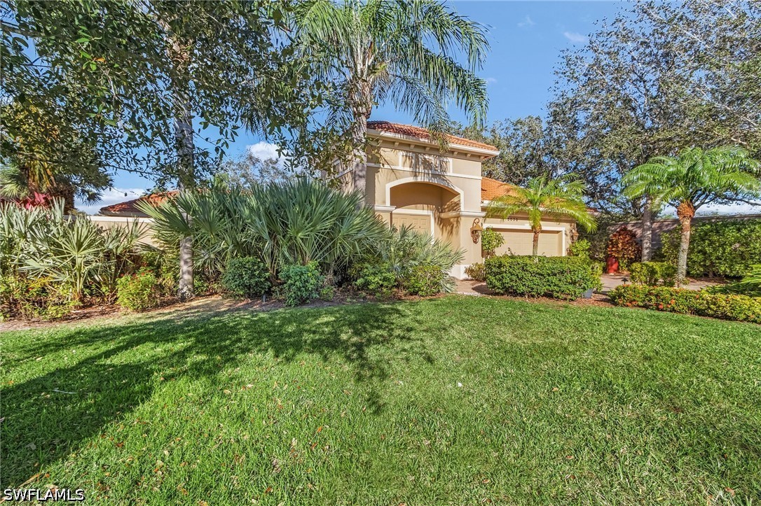 3 Bed Pool Home for Sale in Banyan Woods, photo 3