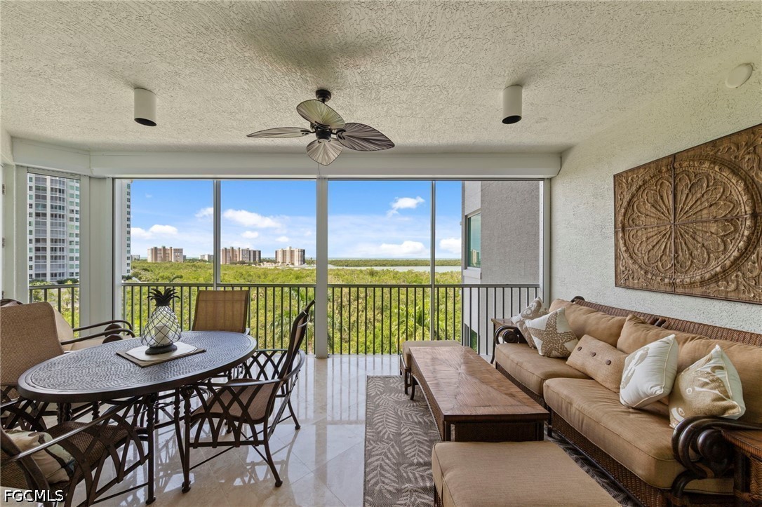 3 Bed Waterfront Home for Sale in Naples, photo 3