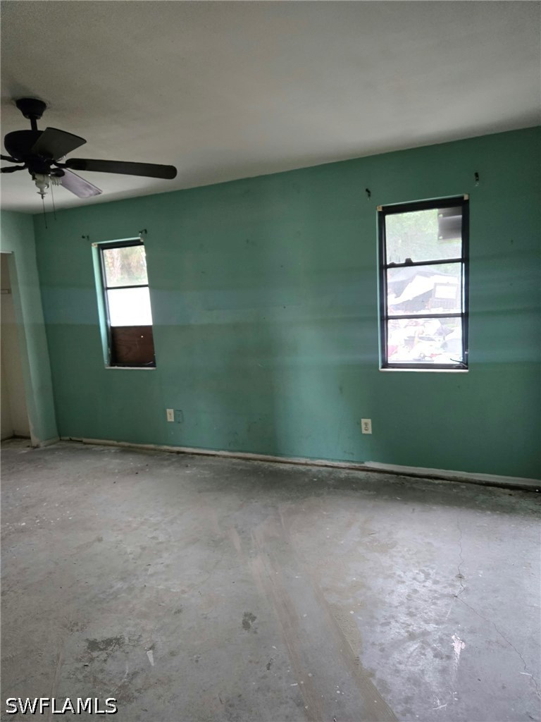 3 Bed SingleFamilyResidence for Sale in North Port, photo 3