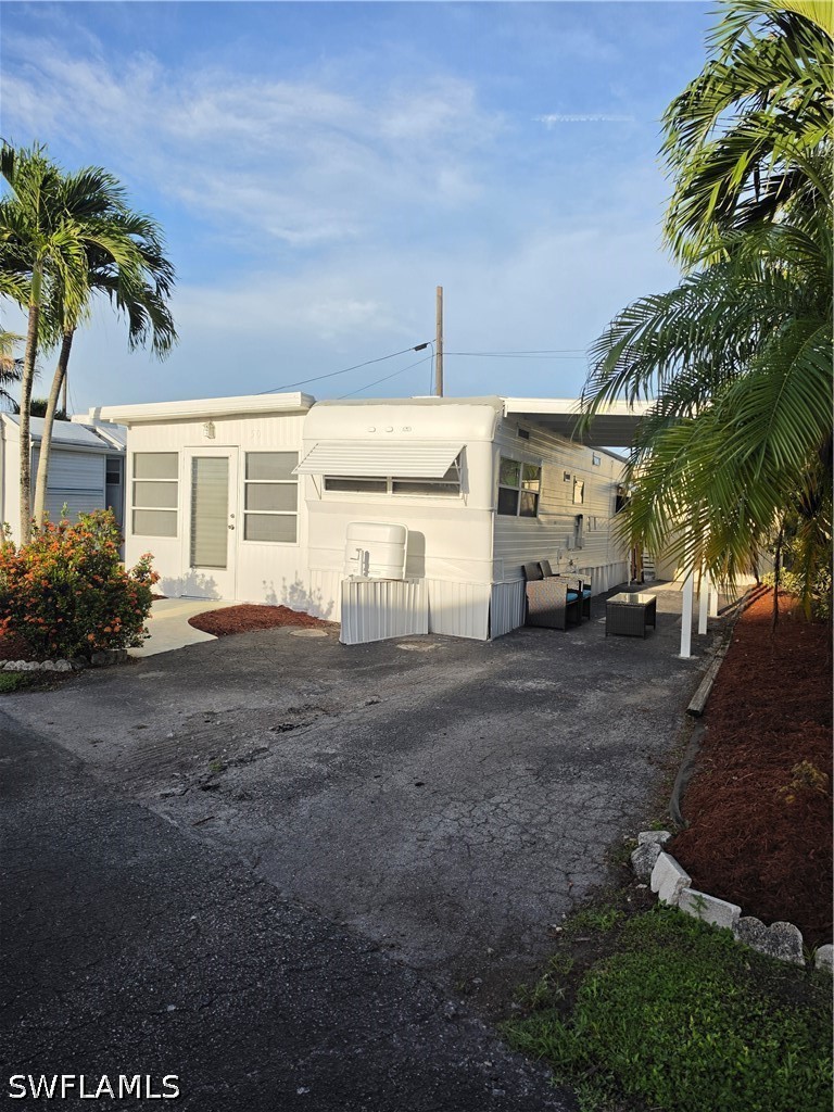 2 Bed ManufacturedHome for Sale in Naples, photo 3