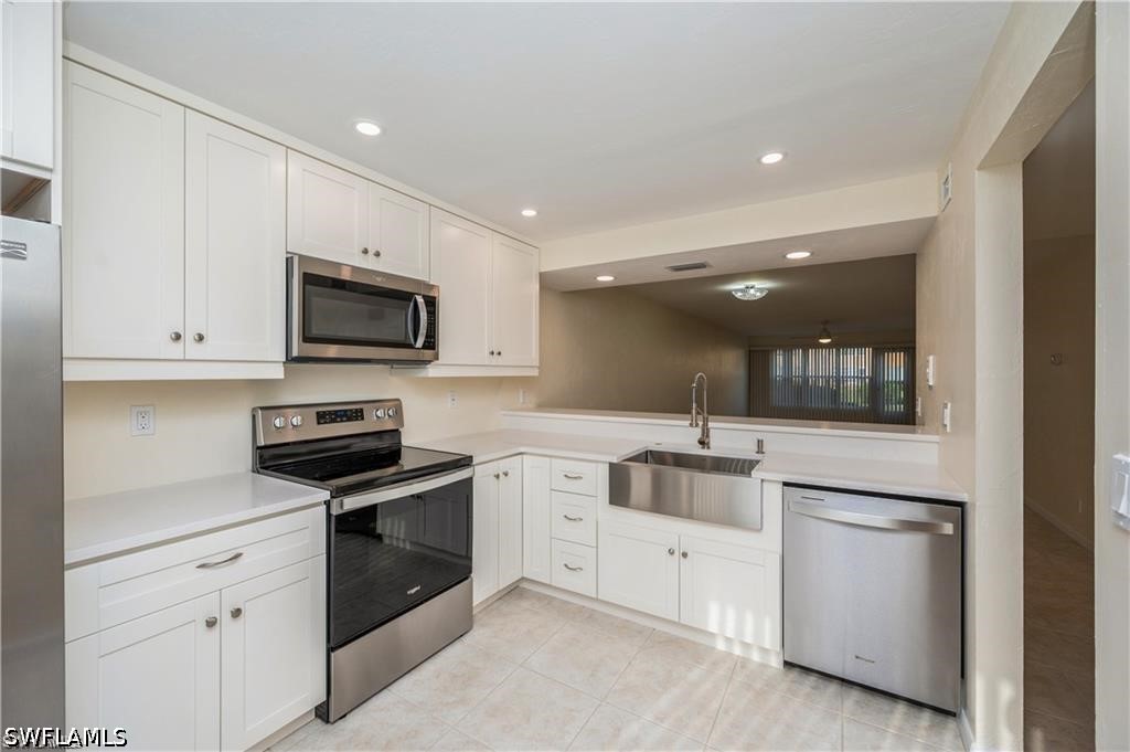 2 Bed Condominium for Sale in Winterpark, photo 3