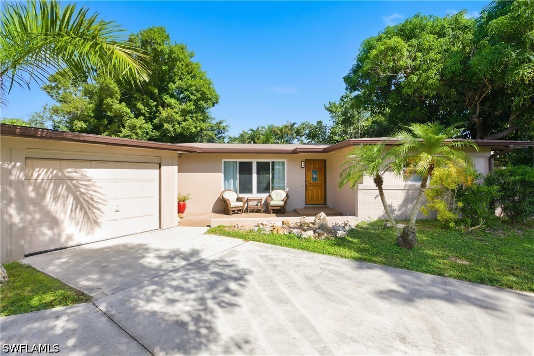3 Bed SingleFamilyResidence for Sale in Seminole Estates, photo 3