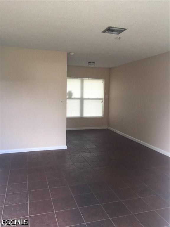 1 Bed Duplex for Sale in Homestead Park, photo 3