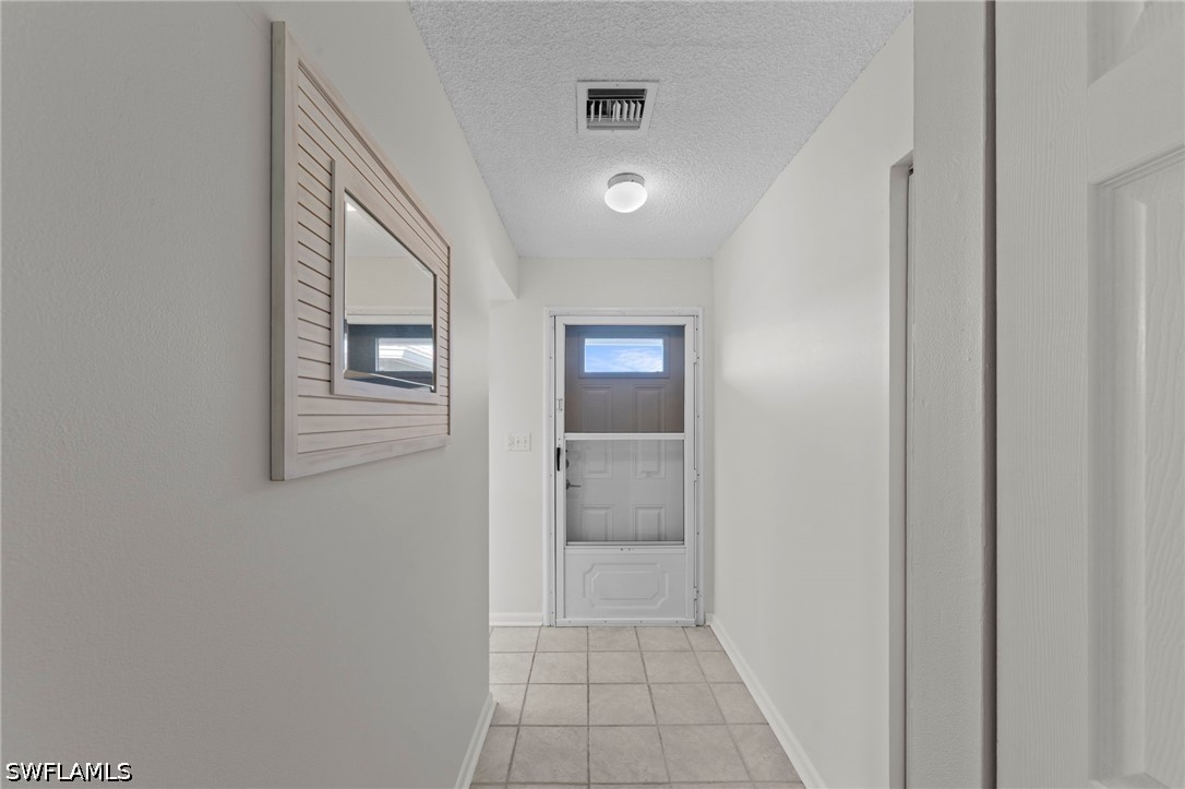 2 Bed Condominium for Sale in Naples, photo 3