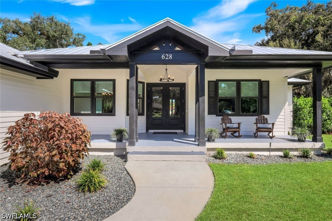 3 Bed Pool Home for Sale in Labelle, photo 3