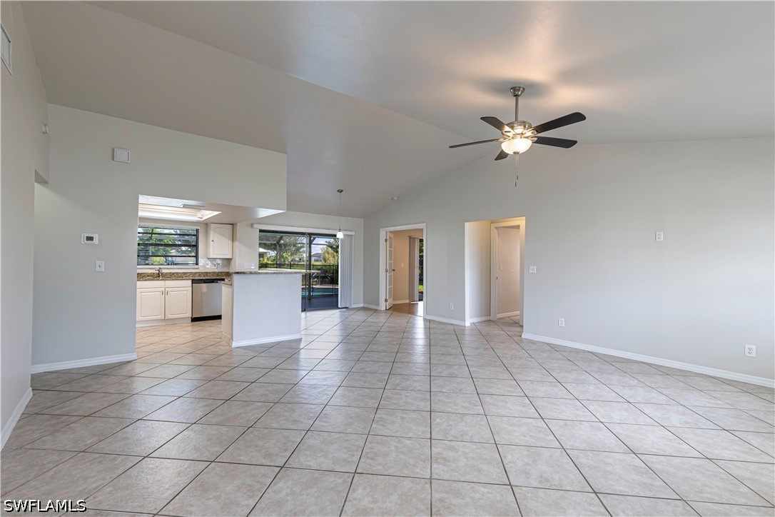 3 Bed Pool Home for Sale in Cape Coral, photo 3